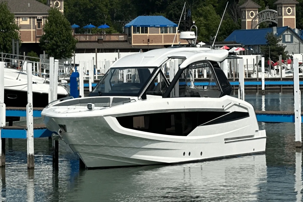 2022 Tiara 39 Coupe