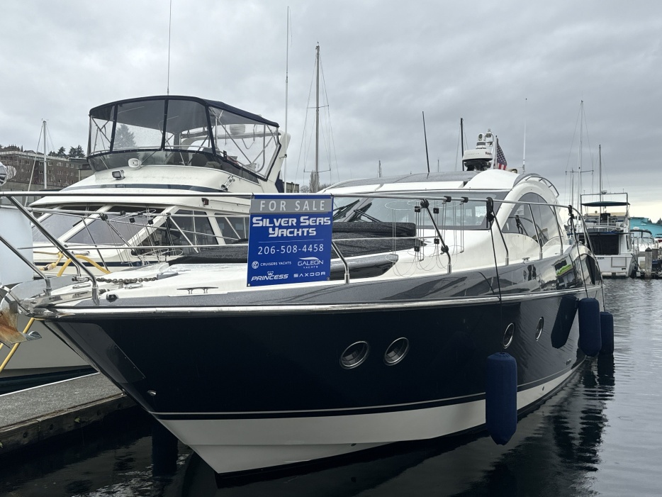 2022 Regal 36 GRANDE COUPE