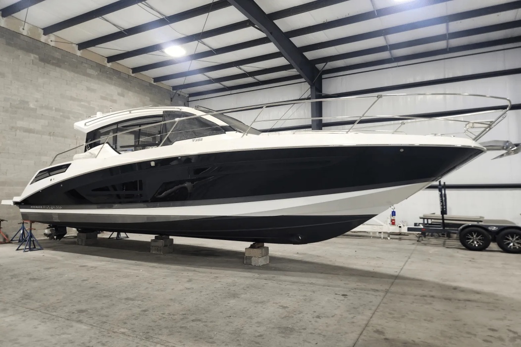 2000 Bayliner 5288 PILOTHOUSE MOTORHOUSE