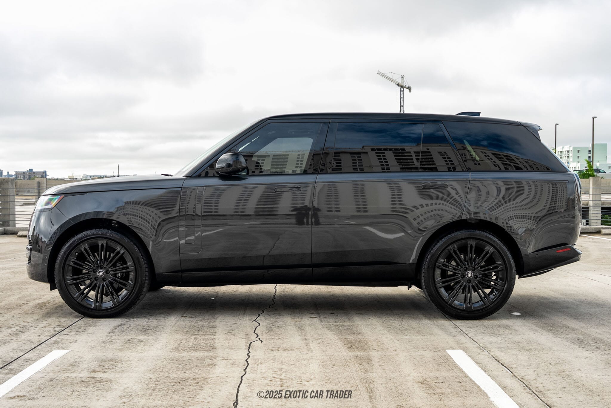 2025 Land Rover Range Rover SE P400 LWB