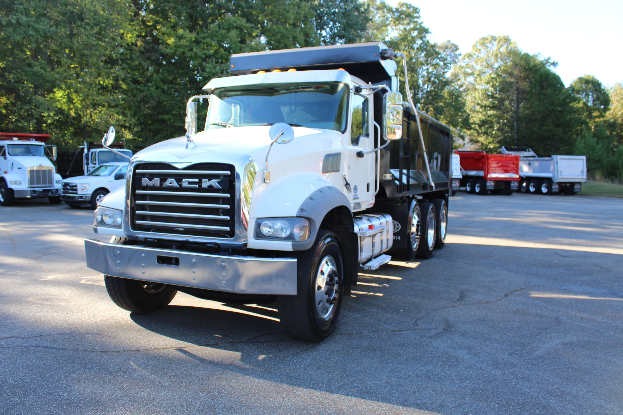 2021 MACK GRANITE 84FR